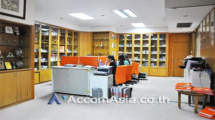  RS Tower Office space  for Rent MRT Thailand Cultural Center in Ratchadaphisek Bangkok